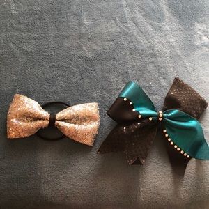 Cheer bows